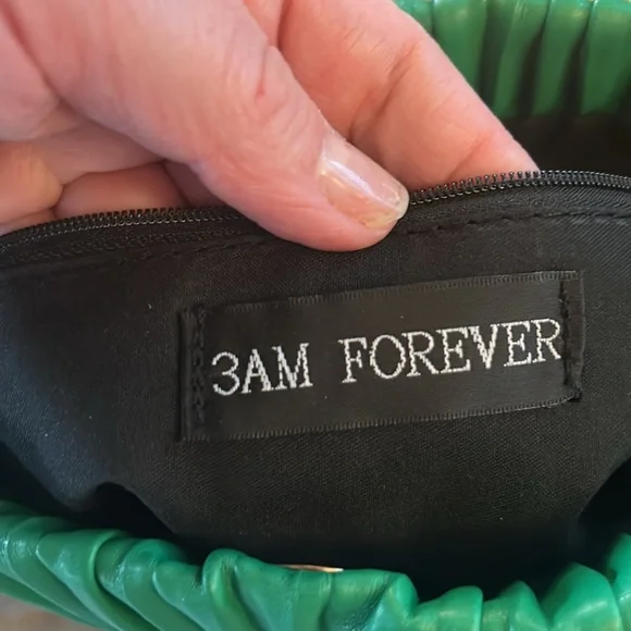 3AM Forever Green Clutch-Crossbody Purse NEW - Picture 6 of 7
